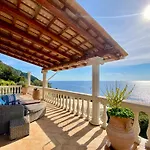 Villa Plaka