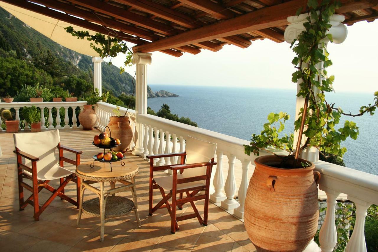 Plaka Apartment